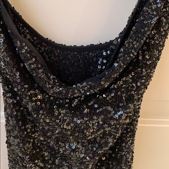 Cowl neck sequin tank - Picture 2 of 4